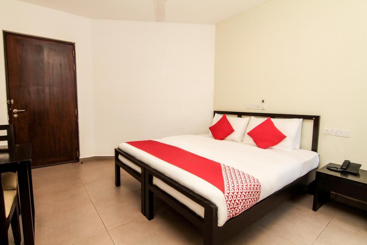 Saninro Hotel - Ragama Chambre photo