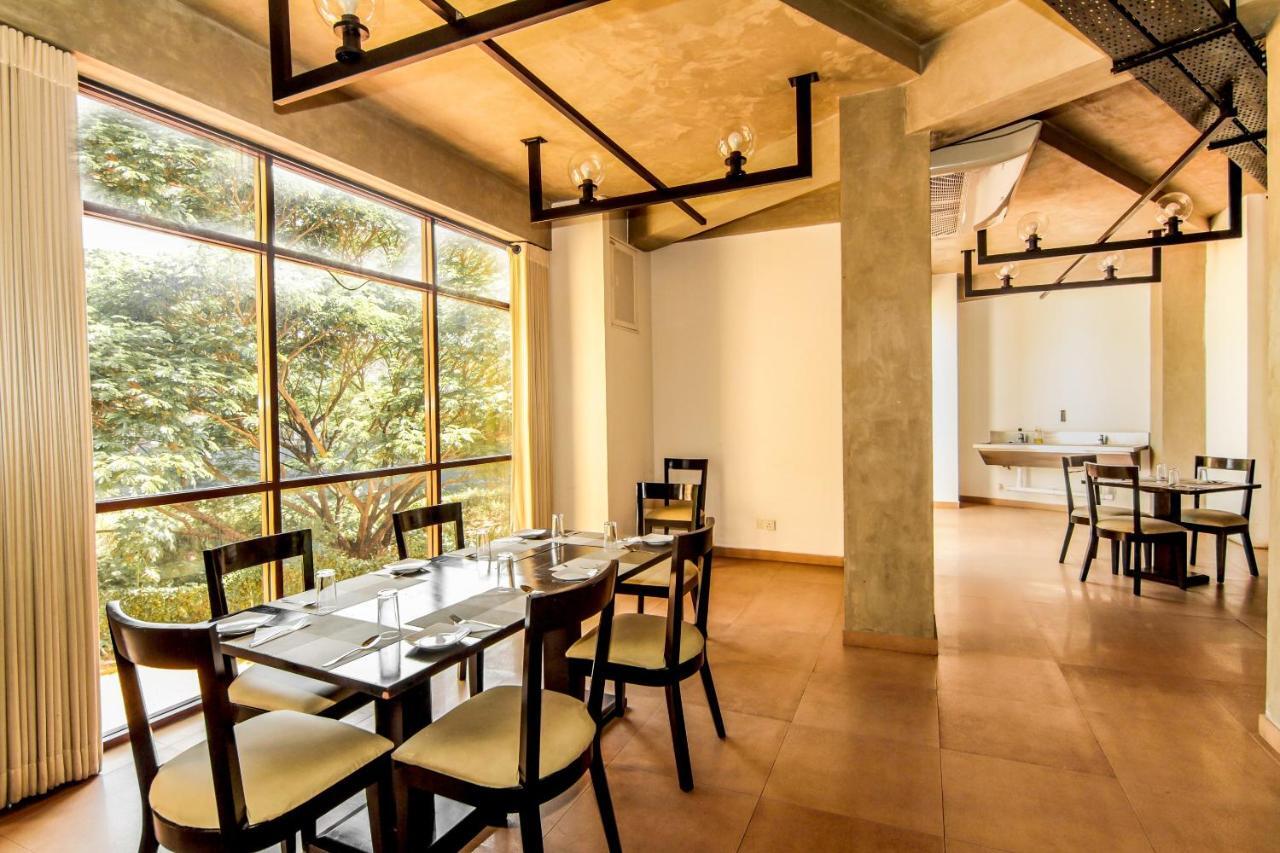 Saninro Hotel - Ragama Extérieur photo